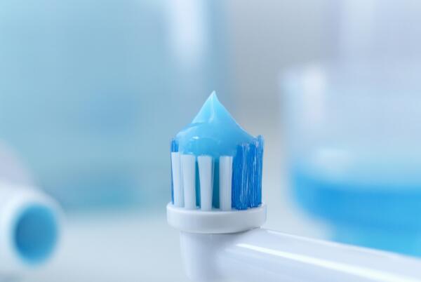 怎么區分聲波牙刷和電動牙刷？辨別聲波電動刷，重點看這三大方面即可