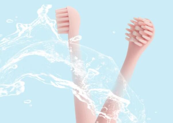 兒童到底要不要用電動牙刷？牙醫建議這兩種類孩子不要用！